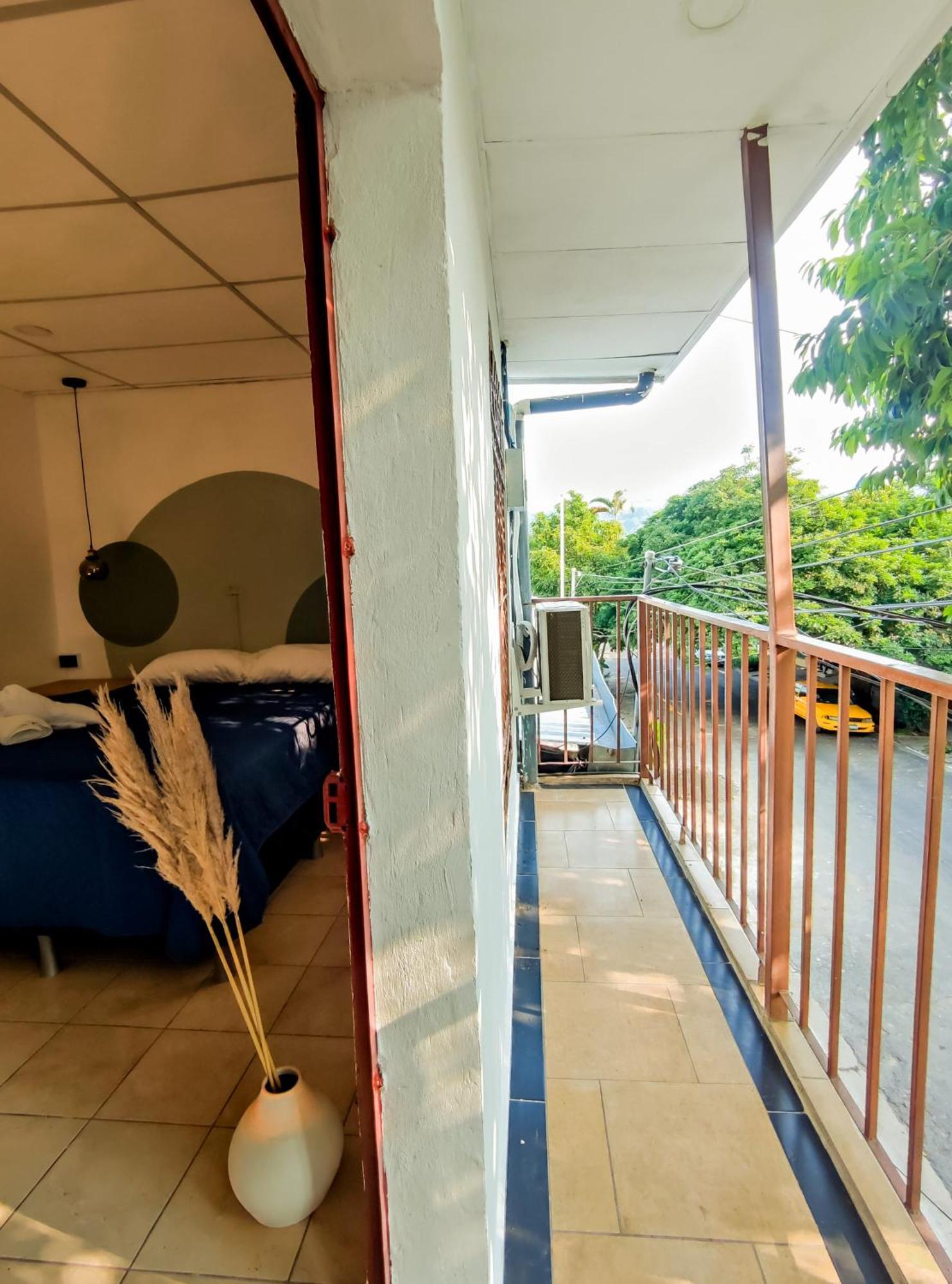 Friendly House Hotel Santa Tecla Exterior photo