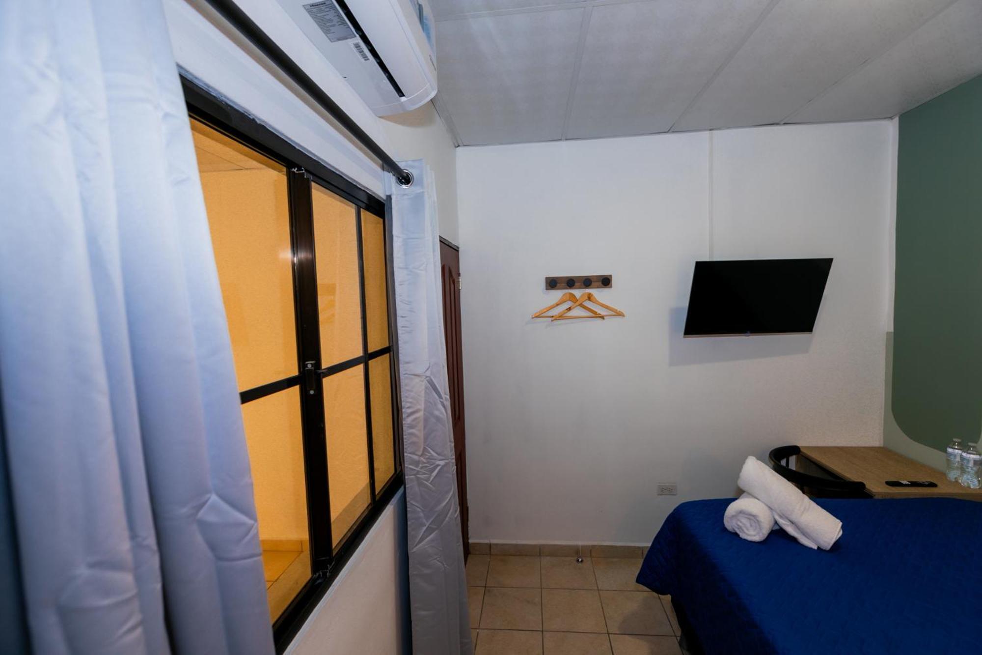 Friendly House Hotel Santa Tecla Exterior photo